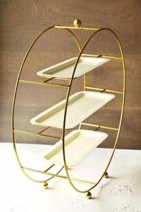 ถาดช็อกโกแลตสองชั้นสีทองลายดอกไม้ ดีไซน์หรูหราสำหรับตกแต่งบนโต๊ะ - Product Image 6