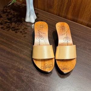 Zuecos de madera de Vietnam disponibles con tacón de 3cm, 5cm y 7cm. Sandalias de madera con altura personalizada. - Product Image 4