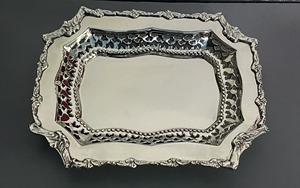 Modern Leaf Shape Metal Serving <b>Tray</b> for Breakfast Home and Restaurant Tableware Food Serving <b>Tray</b> in India - Product Image 5