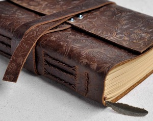 Personalized Leather Journal Notebook – Custom Vintage Flower Leather Sketchbook - Product Image 2