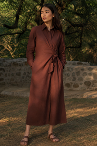 Robe chemise 100% coton à manches longues, avec nœud à nouer sur le devant, col à revers, robe midi vintage, toutes saisons, couleur unie, robe moderne avec poches - Product Image 4