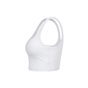 Sujetador deportivo de yoga personalizado, ligero, transpirable, ecológico y reversible con logo personalizado. - Product Image 4