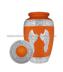 Urnes funéraires décoratives en laiton, faites à la main, pour hommes et femmes. - Product Image 1