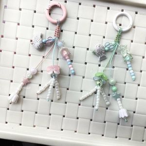 Porte-clés brodé perlé de qualité supérieure, au design artisanal complexe, pour accessoires de mode et souvenirs - Product Image 2