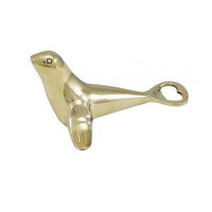 Ouvre-bouteille manuel pour bouteilles de bière, manche en bois personnalisable avec design d'ancrage en laiton - Product Image 5