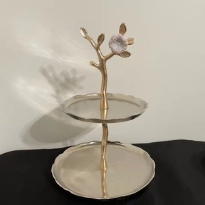 Support à gâteau rotatif à plusieurs niveaux en métal pour la présentation de desserts, support à gâteau en aluminium à plusieurs niveaux pour la décoration de fête d'anniversaire - Product Image 5