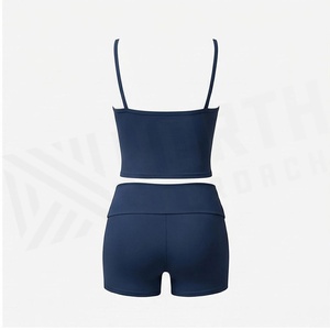 Ensemble de yoga 2 pièces, haut court à bretelles spaghetti col en V, short taille haute, bleu marine uni, vêtements de sport sans couture - Product Image 3