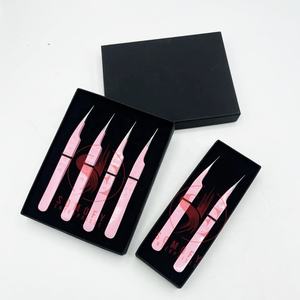 Pinzas de pestañas de acero inoxidable con etiqueta privada sostenibles personalizadas, punta de volumen de fibra con agarre de corazón Rosa famoso de alta calidad - Product Image 4
