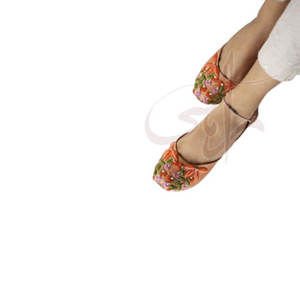 Approvisionnement direct usine – Nouveau style de Khussa pour femme, haute qualité, tendance mode, antidérapant, imprimé, dessus en soie brute, personnalisable, en stock - Product Image 3