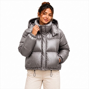 Doudoune matelassée d'hiver surdimensionnée pour femme avec capuche, en duvet brillant et épais - Product Image 1