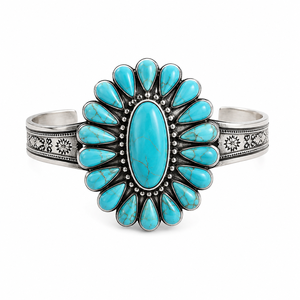 Bracelet manchette ajustable style concho fleur, avec grappe de turquoises occidentales, bijou statement du sud-ouest pour femme - Product Image 1