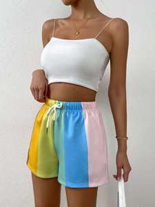 Shorts de Mujer a Rayas Arcoíris de Alta Calidad, Fábrica Auditada por BSCI, Cintura Alta, Cordón Elástico, Shorts Casuales de Verano, OEM Personalizado - Product Image 3