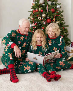 Ensemble de survêtement de Noël pour femmes en gros – Haut imprimé à manches longues et pantalon – Pyjama d'hiver confortable et vêtements de détente – Ensemble festif pour la famille - Product Image 5