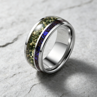 Wolframcarbid-Ring mit Moosachat-Einlage und Sternenhimmel-Design, Polierte Kanten, Komfortabler Herren-Ehering, Verlobungs- und Versprechensschmuck
