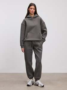 Ensemble de survêtement pour femme avec logo personnalisé, sweat à capuche oversize et pantalon de jogging, passepoil contrastant, imprimé léopard, tenue décontractée 2026 - Product Image 3