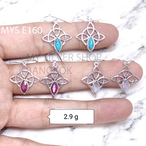 Pendientes Finos de Plata de Ley 925 con Corindón y Rubí Cabujón MYS-E160 Listos para Enviar en Stock Bajo MOQ Joyería India para Mujer - Product Image 1