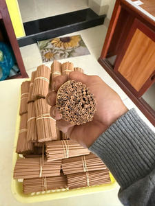 Varillas de Incienso de Olíbano y Mirra para la Purificación Espiritual - Product Image 2