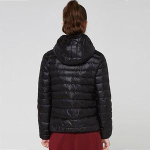 Chaqueta Acolchada Negra con Capucha y Logotipo Personalizado para Mujer, Abrigo Casual de Invierno a Prueba de Viento, Corte Regular, Color Sólido, Cierre de Cremallera - Product Image 5