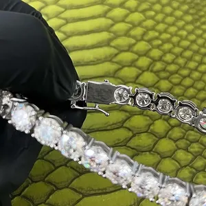Bracelet tennis classique pour enfants en argent sterling plaqué or, avec moissanite taille cœur de 5,50 carats certifiée par un testeur - Product Image 5