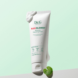 Espuma Limpiadora Hidratante para Piel Sensible 150mL Solución para Manchas Rojas con Aminoácidos y Ácido Hialurónico para Mujeres - Product Image 1