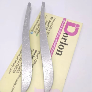 Nuevas Pinzas para Cejas Brillantes de Acero Inoxidable con Logotipo Personalizado, Pinzas Inclinadas con Logotipo Privado para Depilación y Belleza - Product Image 1