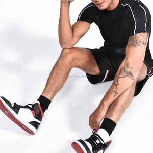 Ensembles short et t-shirt 2 pièces vintage léger et deux pièces pour hommes d'été personnalisés pour hommes Créez votre propre logo et design - Product Image 6