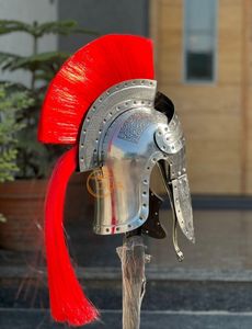 Casque de Centurion Romain Médiéval Gravé - Armure en Fer Poli avec Plume de Crin Rouge - Objet Historique de Collection pour Noël et Halloween - Product Image 5