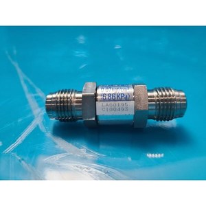 Vanne à soufflet FUJIKIN 100493 haute pureté, utilisée comme pièce détachée pour équipement semi-conducteur d'époque - Product Image 3