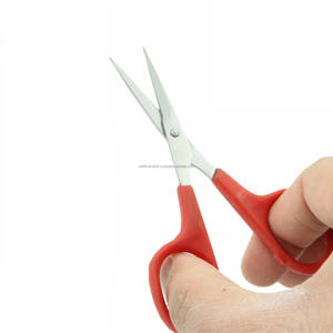 Tijeras de Aseo Profesionales Medivolve con Mango Rojo de Acero Inoxidable para Uñas, Cabello, Barba y Cutículas - Instrumentos Quirúrgicos - Product Image 3