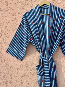 Robe Kimono Décontractée en Coton Lisse Imprimée à la Main Motif Floral pour Demoiselle d'Honneur – Idéale Printemps, Été, Automne, Hiver - Product Image 1