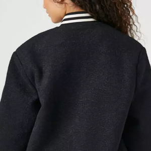 Vestes universitaires pour femmes très demandées, de qualité supérieure, très vendues, service OEM, vestes universitaires en satin court, tendance, style baseball - Product Image 6