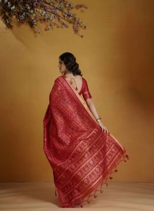 KV Women's Woven Paisley, Self Design Handloom Jacquard Art Silk Saree With Unstitched <b>Blouse</b> (<b>Red</b>) - Product Image 4