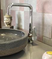 Élégant Lavabo Moderne à Trou Unique en Pierre de Rivière Ovale, Qualité Supérieure, en Pierre de Lava Émaillée, Écologique, avec Système d'Évacuation pour Hôtels