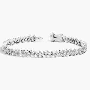 Pulsera de tenis de lujo para mujer con 6 diamantes de laboratorio de corte marquesa de 6 quilates en oro amarillo - Product Image 1