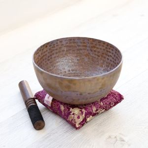 Cuenco de Canto de Latón Puro Inspirado en Bowl and Bell, Diseñado para Meditación, Terapia de Sonido, Sanación de Chakras, Práctica de Yoga y Espiritualidad - Product Image 4
