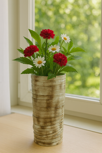 Vase à fleurs en aluminium rustique léger de haute qualité fait à la main pour la décoration de table à la maison - Product Image 3