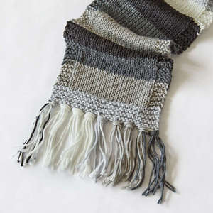 Écharpe tricotée à la mode pour femmes, douce et chaude, épaisse, pour l'hiver, écologique, jacquard, à franges, écharpe tricotée pour femmes - Product Image 4