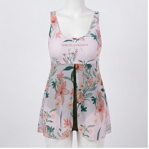 North Approach Tankini imprimé floral avec jupe pour femme, haut court, coupe régulière, tissu extensible - Product Image 1