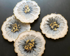 Plateaux décoratifs de Noël en résine de luxe de haute qualité pour restaurants, tables à manger et réceptions de mariage - Product Image 1