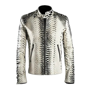 Chaqueta de Invierno de Cuero con Estampado de Serpiente para Hombre, Estilo Urbano Atrevido, para un Clima Frío y Difícil, con Comodidad y un Atractivo Urbano Distintivo - Product Image 4