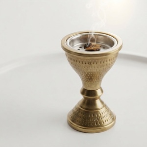 Brûleur à encens en métal de style oriental traditionnel, Mabkhara en argent antique, par Koncept Kraft Inc. - Product Image 2