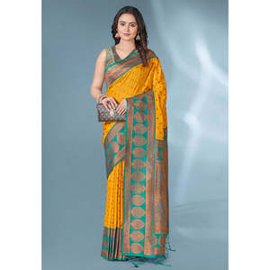 Sari de seda Paithani amarillo con lunares de Elite Weaves, blusa sin coser, tejido Zari en contraste y detalles tradicionales - Product Image 1