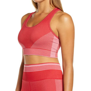 Ensemble de sport pour femme rose uni : Soutien-gorge de yoga à maintien moyen et Legging taille haute, respirant, sans couture, pour entraînement, avec détails croisés - Product Image 4