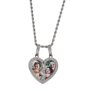 Collar con Colgante de Corazón Dividido Personalizado, Chapado en Oro con Diamante Cultivado en Laboratorio, con Foto Personalizada, Unisex - Product Image 1