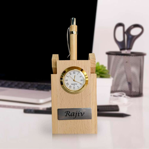 Support à crayons en bois avec horloge, nom et logo personnalisés acceptés, 100% bois naturel - Product Image 1