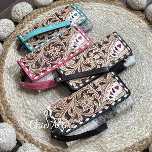 Nouvelles pochettes pour femmes en cuir de vache véritable, faites à la main, style western, avec motifs floraux et de cartes à jouer en relief, ODM OEM - Product Image 1