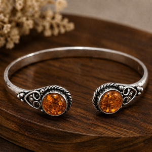 Brazalete Abierto de Dos Piedras de Ámbar Báltico Golden Ember Hydro, Chapado en Oro, Latón, Artesanal, Unisex, Clásico - Product Image 4