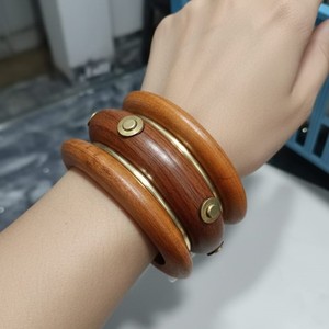 Pulseras de Madera Vintage Hechas a Mano con Elementos de Latón, Banda Redonda Pulida para Uso Diario, Regalo - Product Image 3