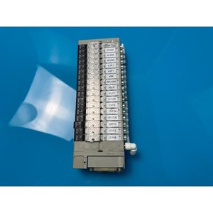 Bloc de collecteur CKD N3S010P, électrovanne à 3 ports N3S010P, utilisée telle qu'elle est, pièces d'équipement semi-conducteur d'occasion - Product Image 1