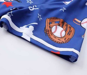 Camiseta de Béisbol Sublimada Transpirable para Hombre, Diseño Personalizado de Equipo, Uniforme Deportivo con Botones Completos para Uso en Múltiples Deportes - Product Image 4